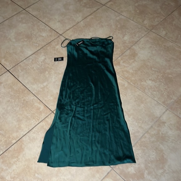 Cowl neck Midi Slip Dress - Picture 3 of 3